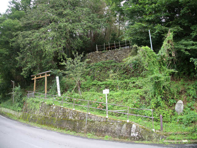 金刀比羅神社・天神宮 倉庫1